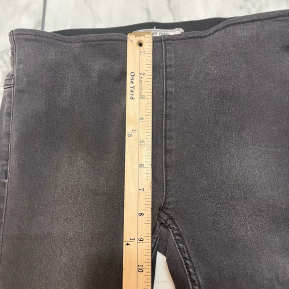 Free People Women's Low Rise Bell Bottom Jeans Y2K 90s Grunge Size 25 Short - Picture 7 of 9